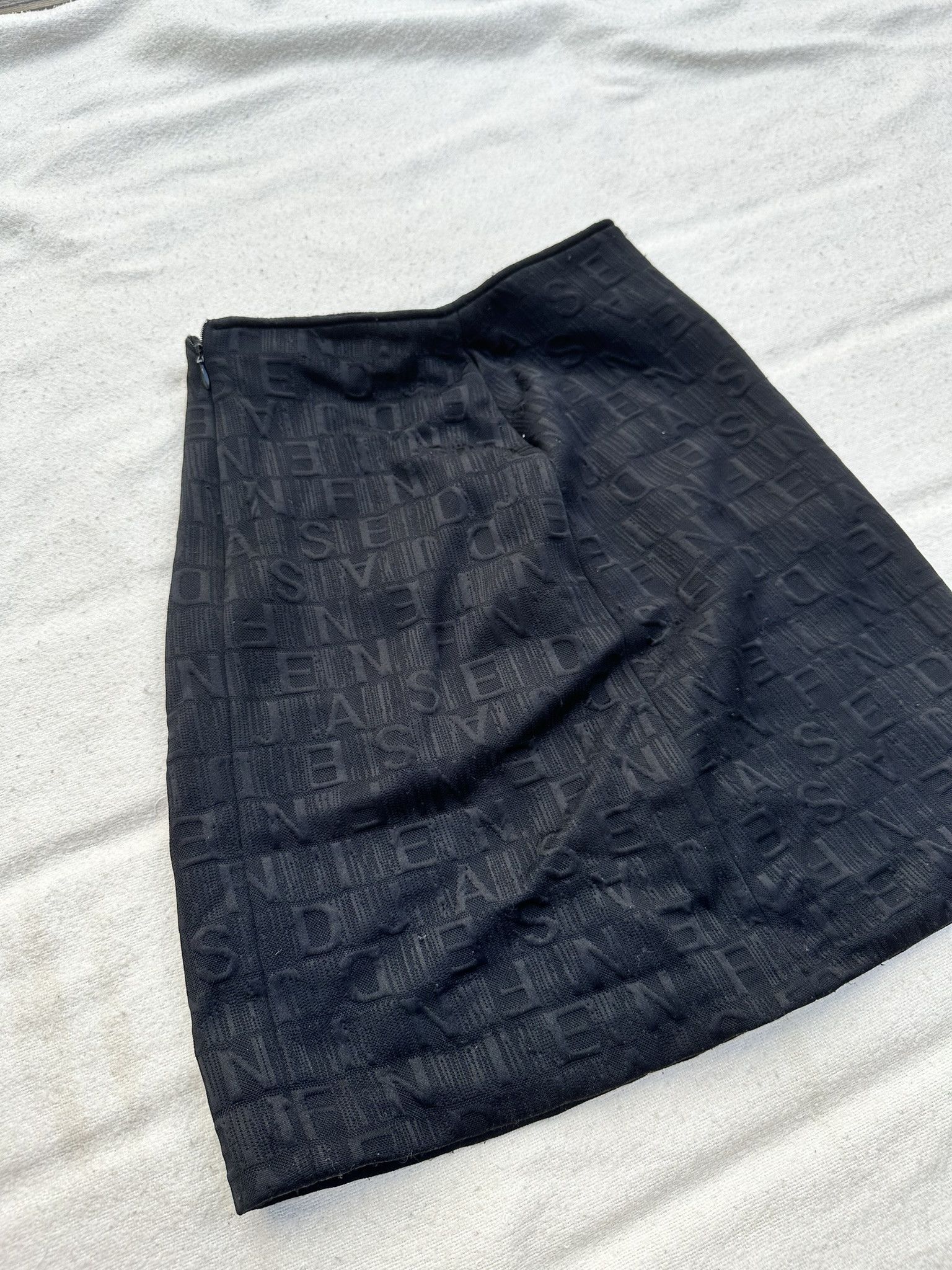 Fendi Fendi Jeans Skirt Vintage Allover Logo Black Size 27" / US 4 / IT 40 - 3 Thumbnail
