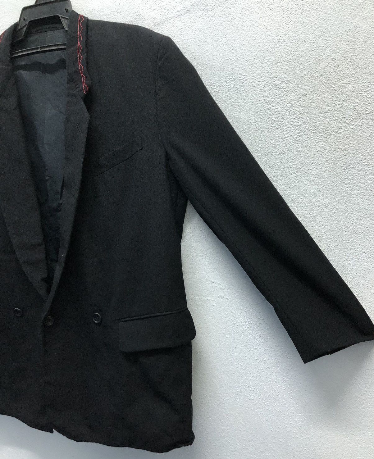 Comme des Garcons Homme Plus Comme des Garçons Homme Plus Red Stitch Lapel Black Wool (S) Size US S / EU 44-46 / 1 - 3 Thumbnail