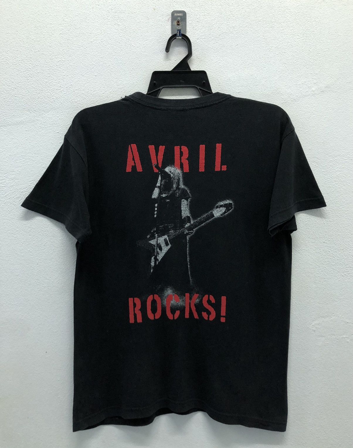 Band Tees Vintage AL 03 Avril Lavigne Rocks T-Shirt Size US S / EU 44-46 / 1 - 1 Thumbnail