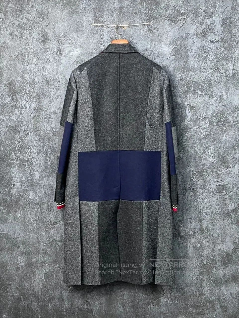 Valentino Valentino Single. Size US XL / EU 56 / 4 - 5 Thumbnail