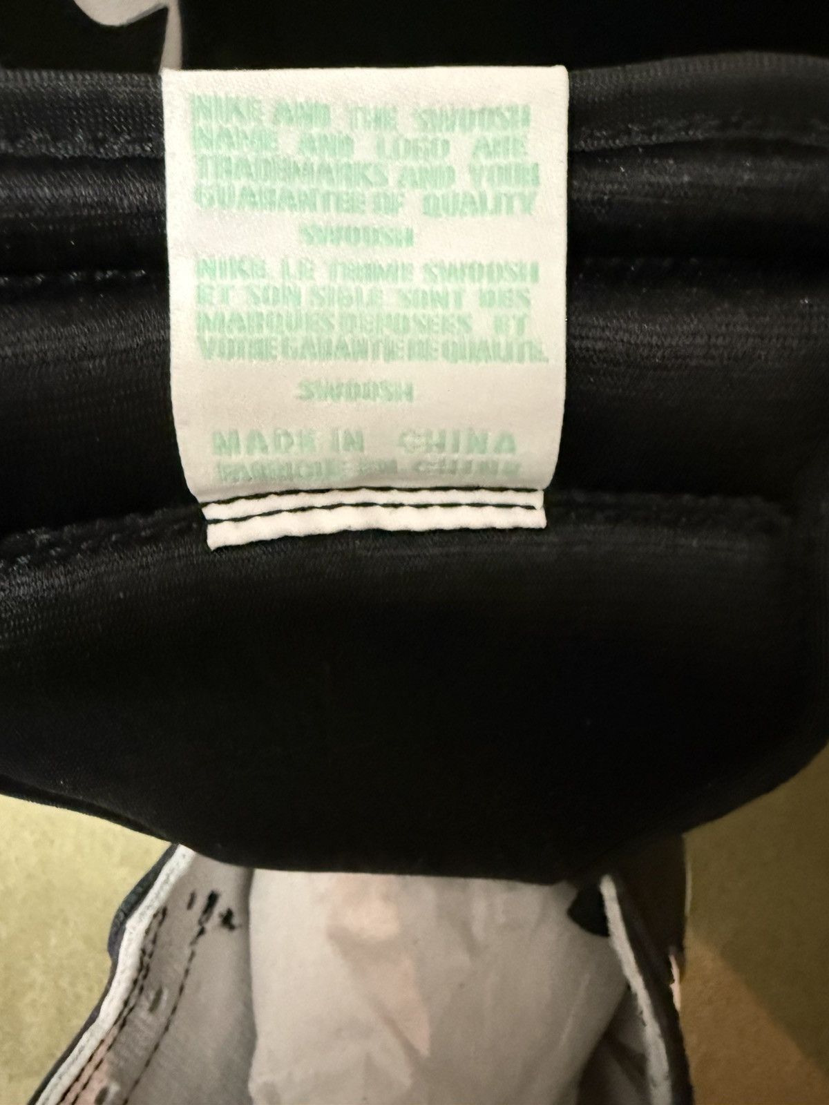 Jordan Brand Nike Jordan 1 “Green Glow” Hi, New in Box Xtra Laces 6.5y 8w Size US 6.5 / EU 39-40 - 17 Thumbnail