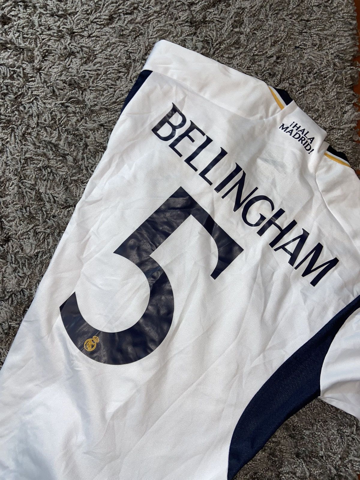 Other REAL MADRID BELLINGHAM # 5 FOOTBALL SOCCER JERSEY ADULT Size US M / EU 48-50 / 2 - 4 Thumbnail