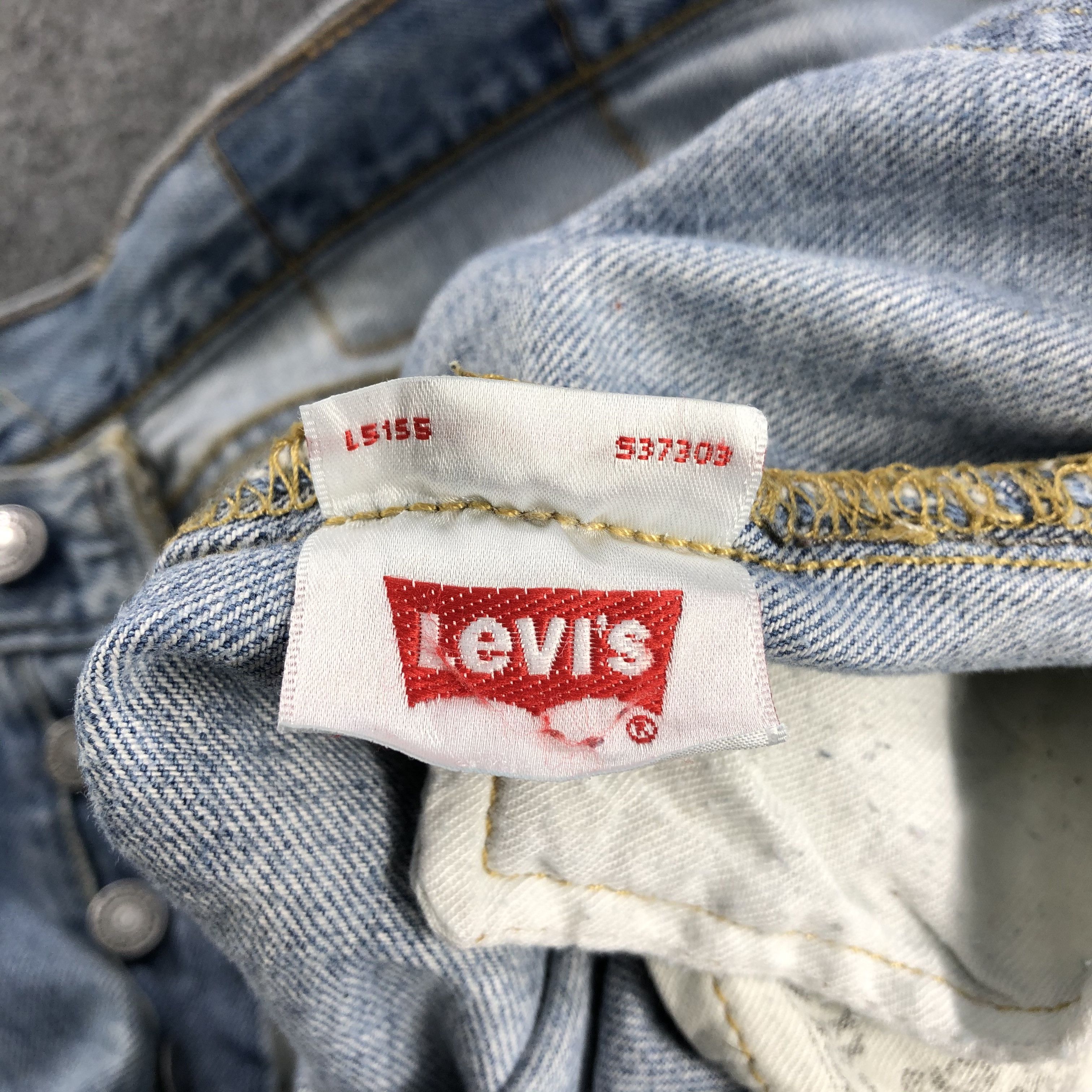 Vintage Levis 501 Jeans Light Washed Denim-J1071