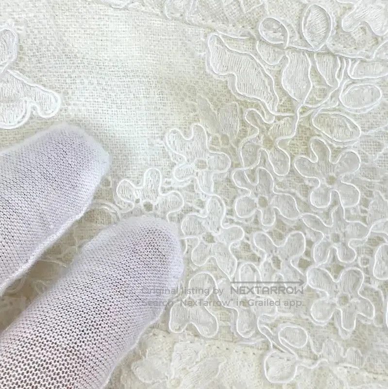 Chanel Chanel Beige Cotton Lace Skirt . Size 22" - 9 Thumbnail