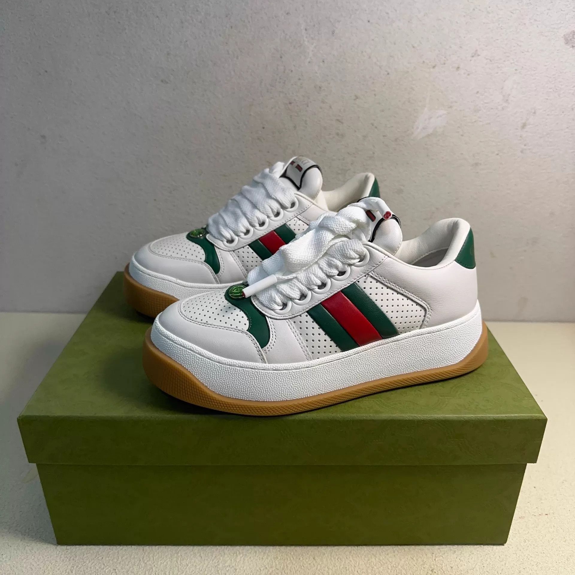 Gucci GUCCI Screener women's white sneaker Size US 6 / IT 36 - 1 Thumbnail