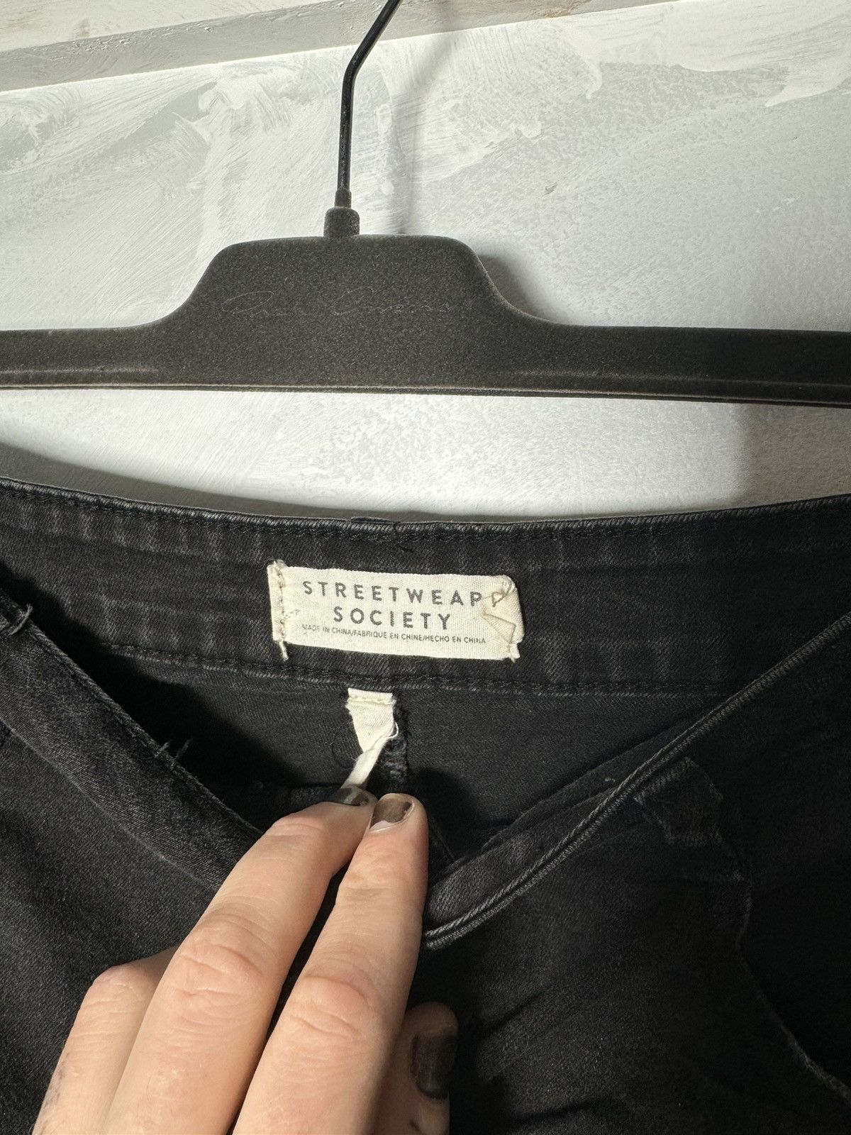 Vintage Streetwear Essentials Black Ripped Distressed Jean Skirt Emo Size 30" / US 8 / IT 44 - 5 Thumbnail