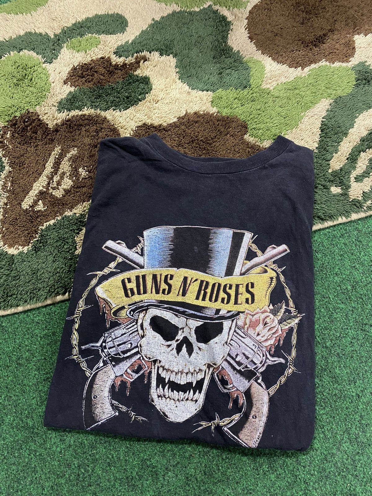 Band Tees × Vintage 90’s Vintage Guns N Roses Band Tee Shirt Medium Size US M / EU 48-50 / 2 - 4 Thumbnail