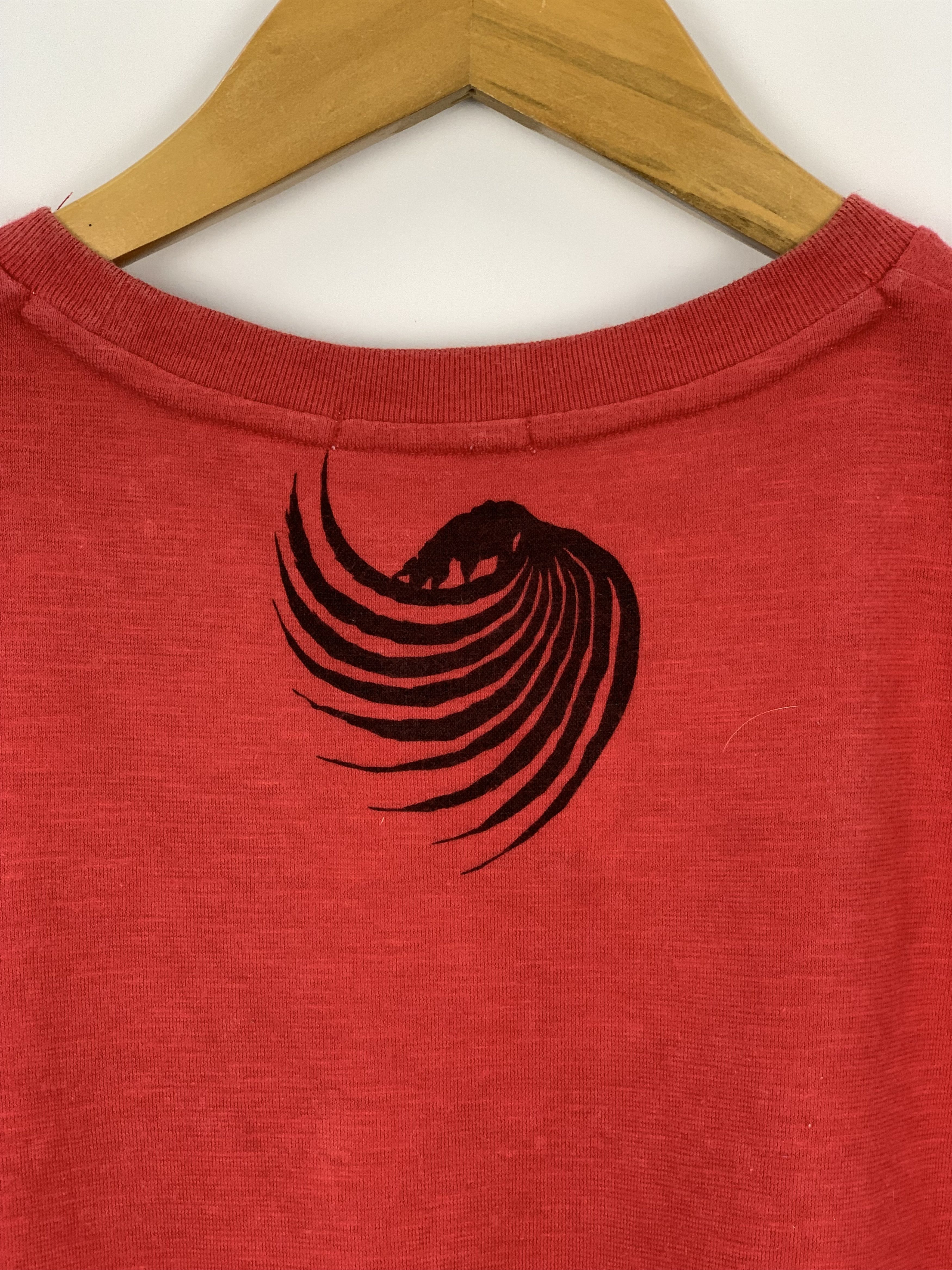 Uniqlo Uniqlo Japanese Anime Ushio T Shirt TA0166 Size US L / EU 52-54 / 3 - 9 Thumbnail
