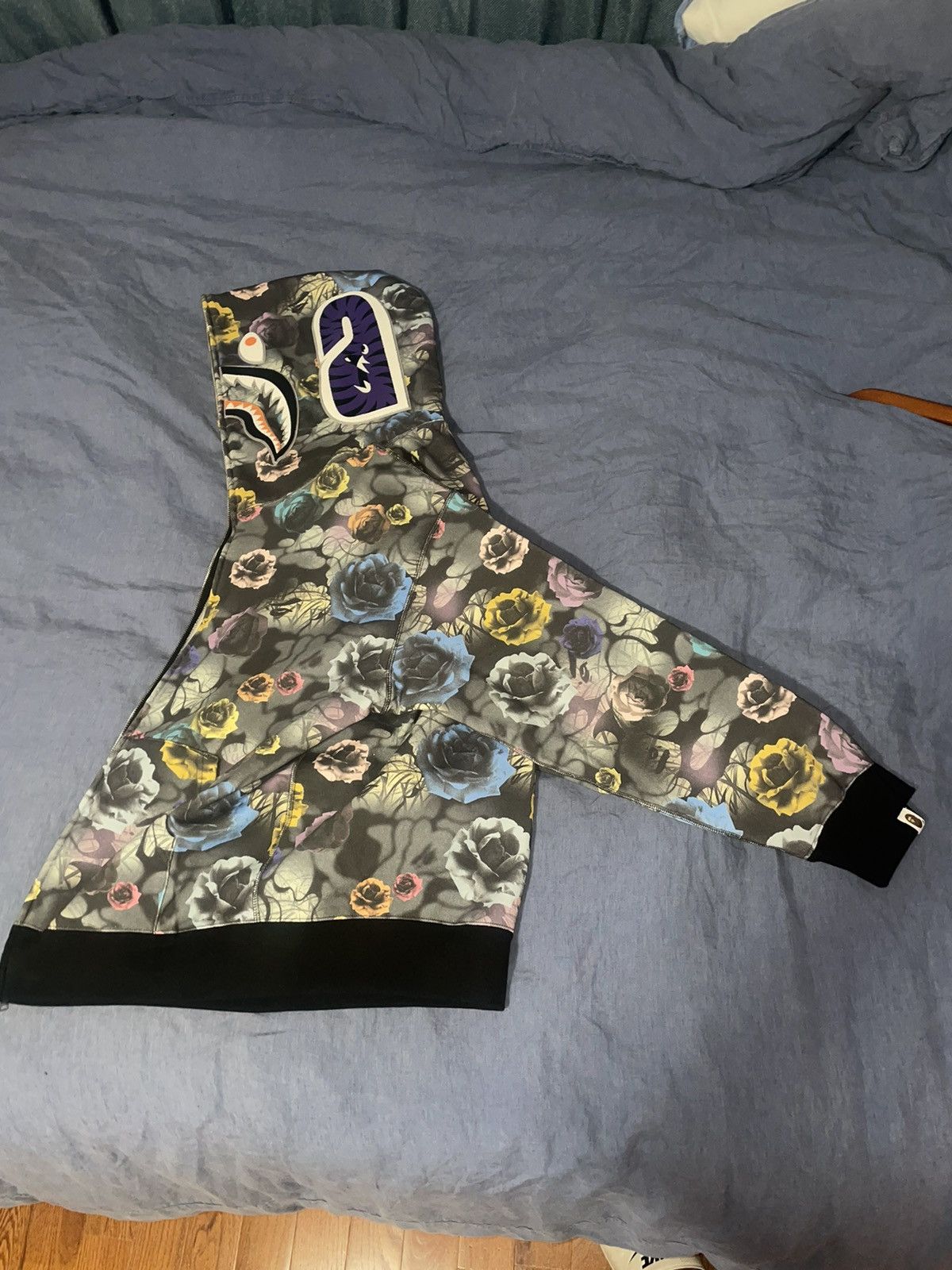 Bape Floral Camo Shark Relaxed Full Zip Hoodie Size US M / EU 48-50 / 2 - 12 Thumbnail