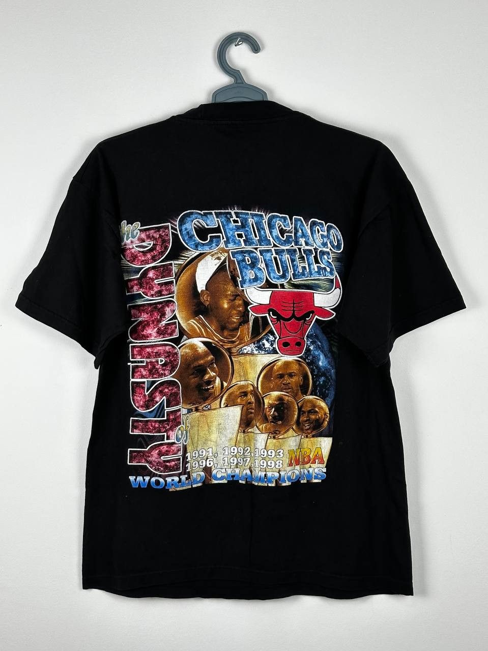 NBA 1998 Vintage Chicago Bulls Double 3 Peat T-Shirt Size US XL / EU 56 / 4 - 1 Thumbnail