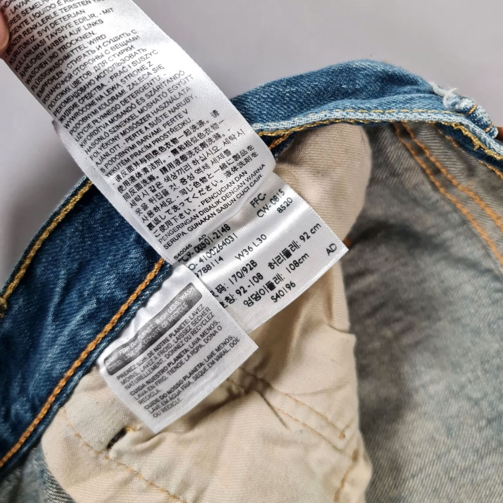 Levi's Levi's 501 Jeans Blue W36 L30 Regular Fit Straight Leg Button Fly Denim Denim 5-Pocket Classic USA 90s Mens Jeans Size US 36 / EU 52 - 5 Thumbnail