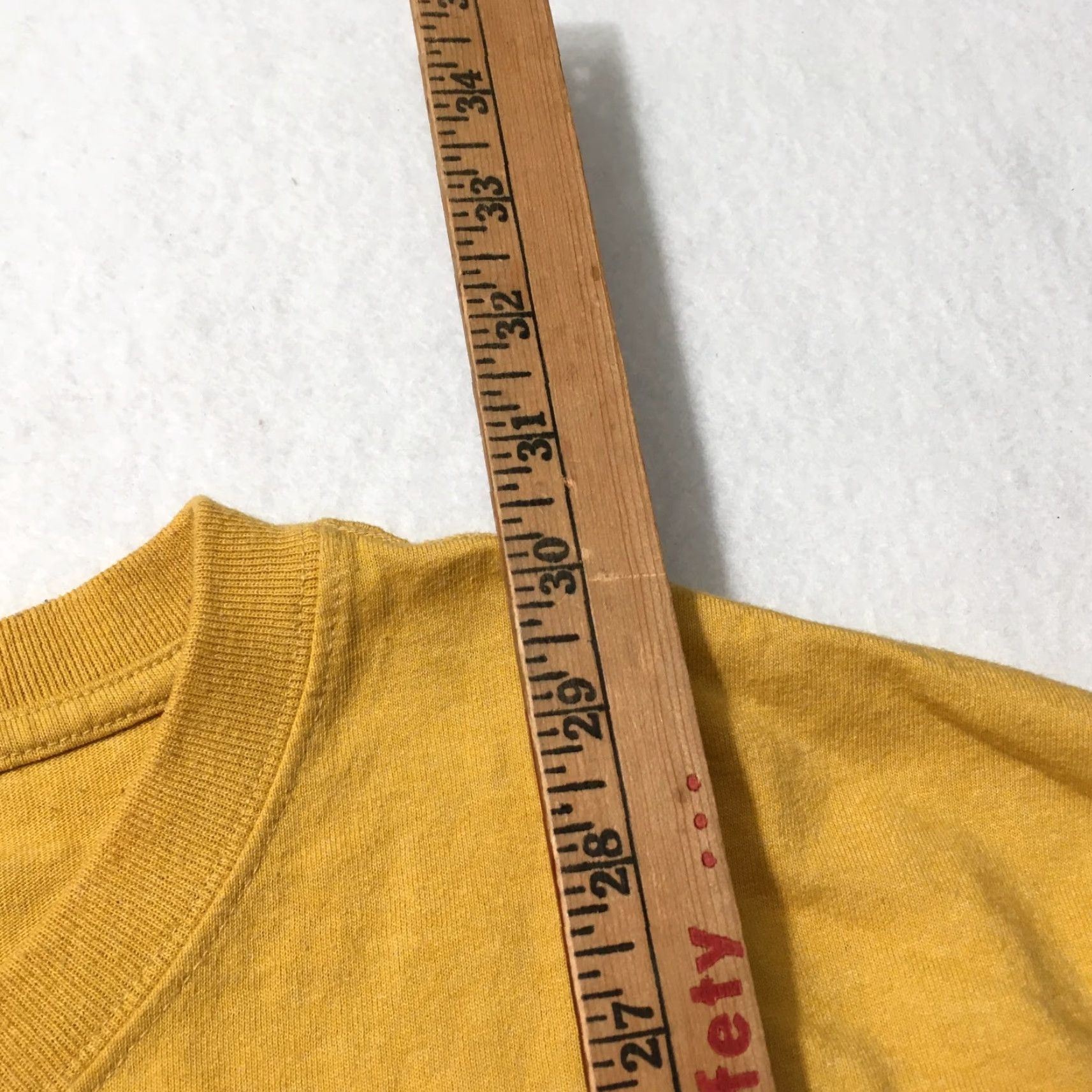 Carhartt Carhartt T-Shirt Men’s XL Yellow Pocket Crew Neck Short Sleeve Easy Care All Seasons Vintage? No, Regular Fit Size US XL / EU 56 / 4 - 6 Thumbnail