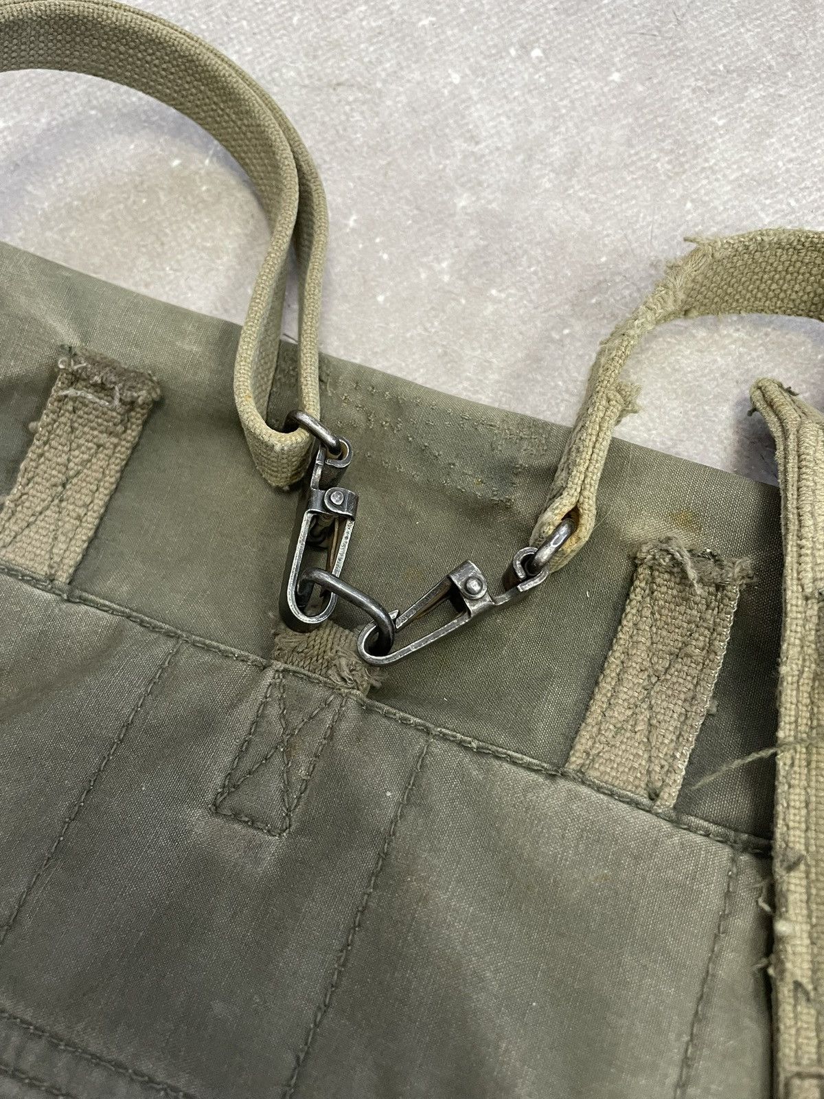 Japanese Brand Vintage military green canvas bag utilitarian army style Size ONE SIZE - 10 Thumbnail