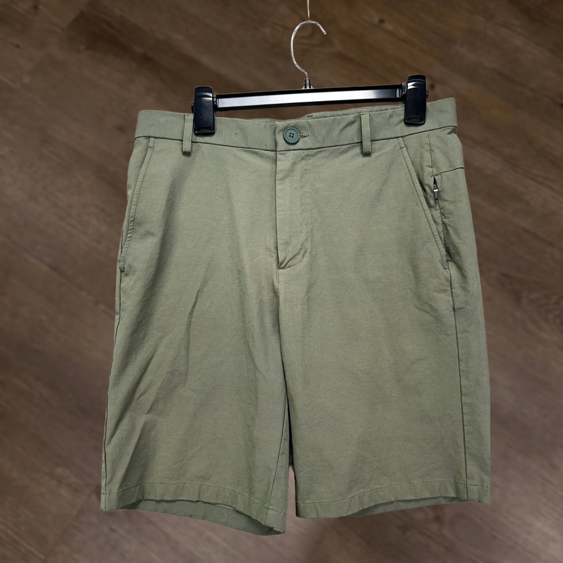 Olive Brady Shorts Mens 32 Live. Olive Nylon Blend Hiking Flat Front Stretch Outdoor – Green Casual Outdoor Walking Comfort Lightweight Mens 32 (Inseam 10) Size US 32 / EU 48 - 1 Thumbnail