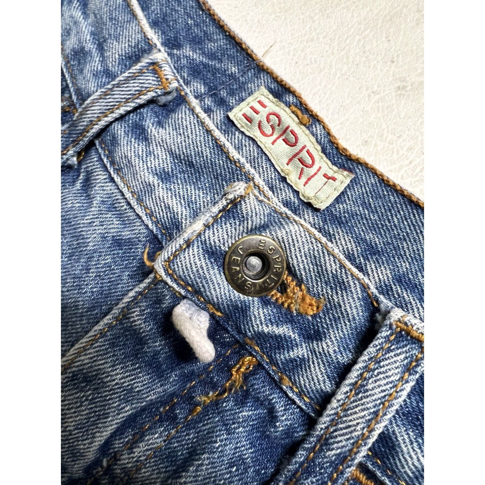 Esprit VINTAGE Esprit Jeans Women's Jeans 11 High Waist Tapered Leg Blue Denim Straight Medium Wash 90s? No, current decades: None specified. Size 32" / US 10 / IT 46 - 5 Thumbnail
