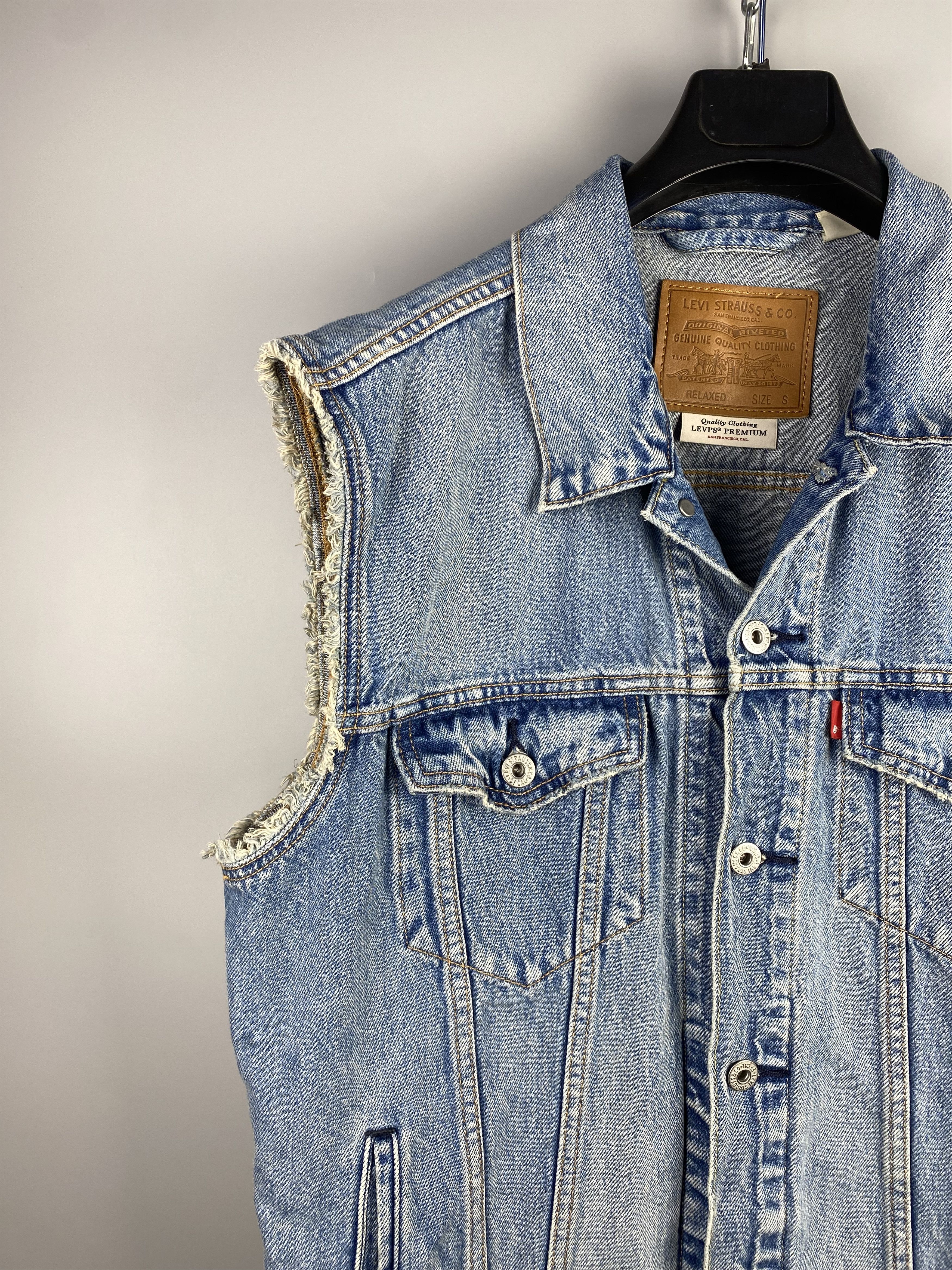 Levi's Levis Denim Waistcoat Vest Size US S / EU 44-46 / 1 - 4 Thumbnail