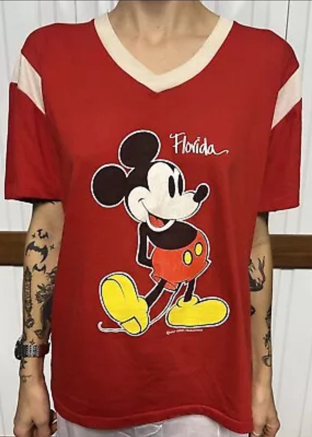 Mickey Mouse × Vintage Vintage Retro Mickey Mouse Vneck Florida Red Tshirt L Size L / US 10 / IT 46 - 1 Thumbnail