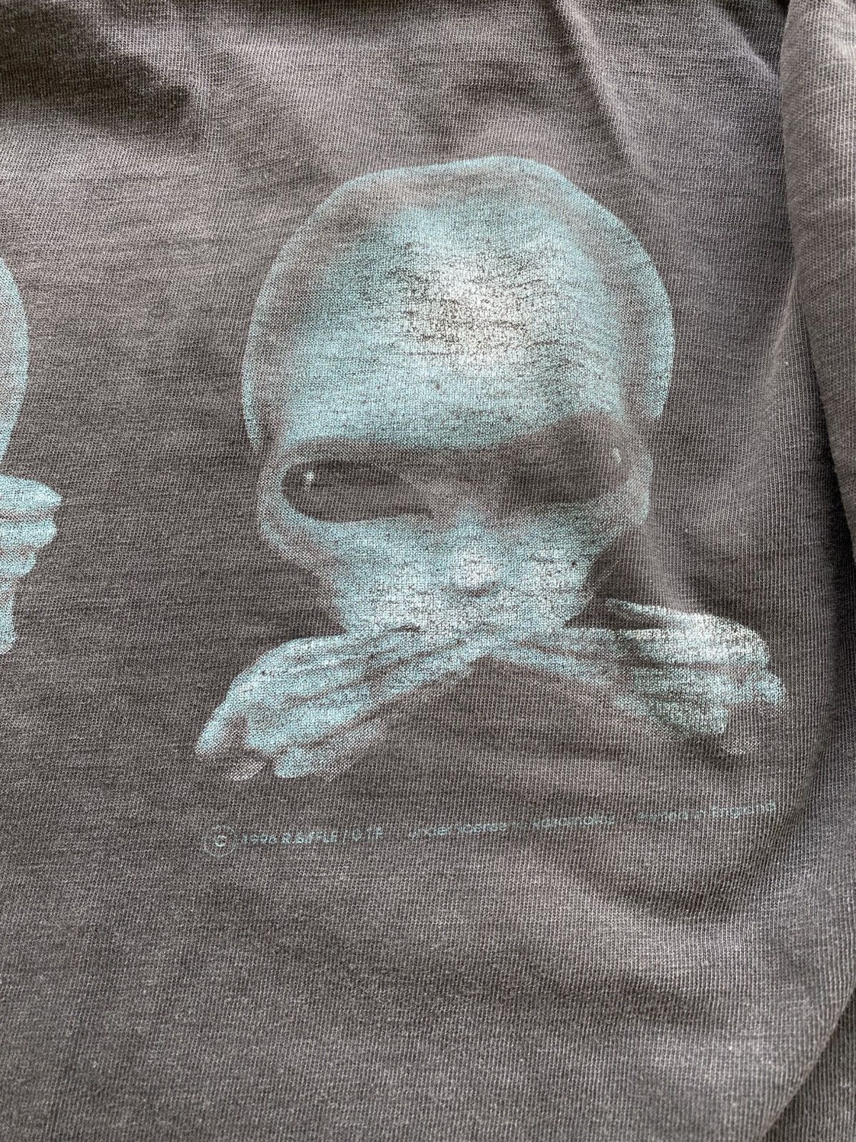 Vintage Sun faded & Distressed Alien 1996 L/S Size US L / EU 52-54 / 3 - 6 Thumbnail