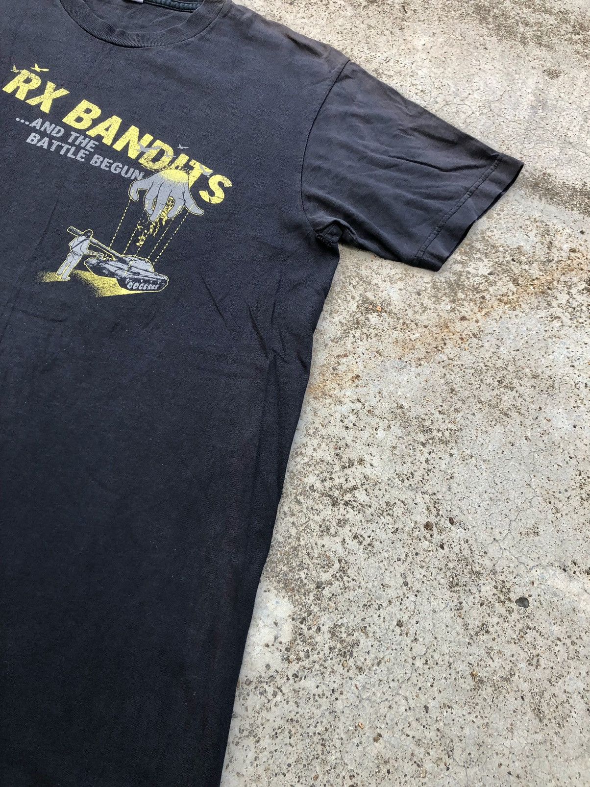 Band Tees TRASHED⚡️⚡️RX BANDITS BAND TEE Size US M / EU 48-50 / 2 - 13 Thumbnail