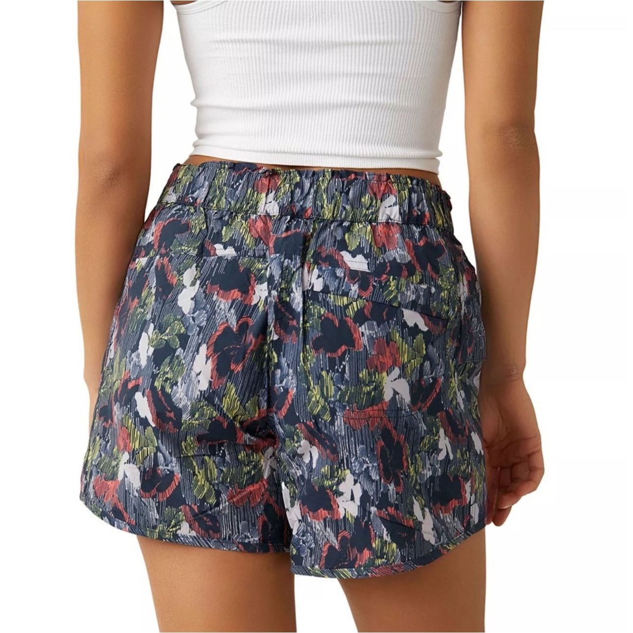 Free People Free People Movement In The Wild Printed Supernova Shorts Size 27" / US 4 / IT 40 - 4 Thumbnail