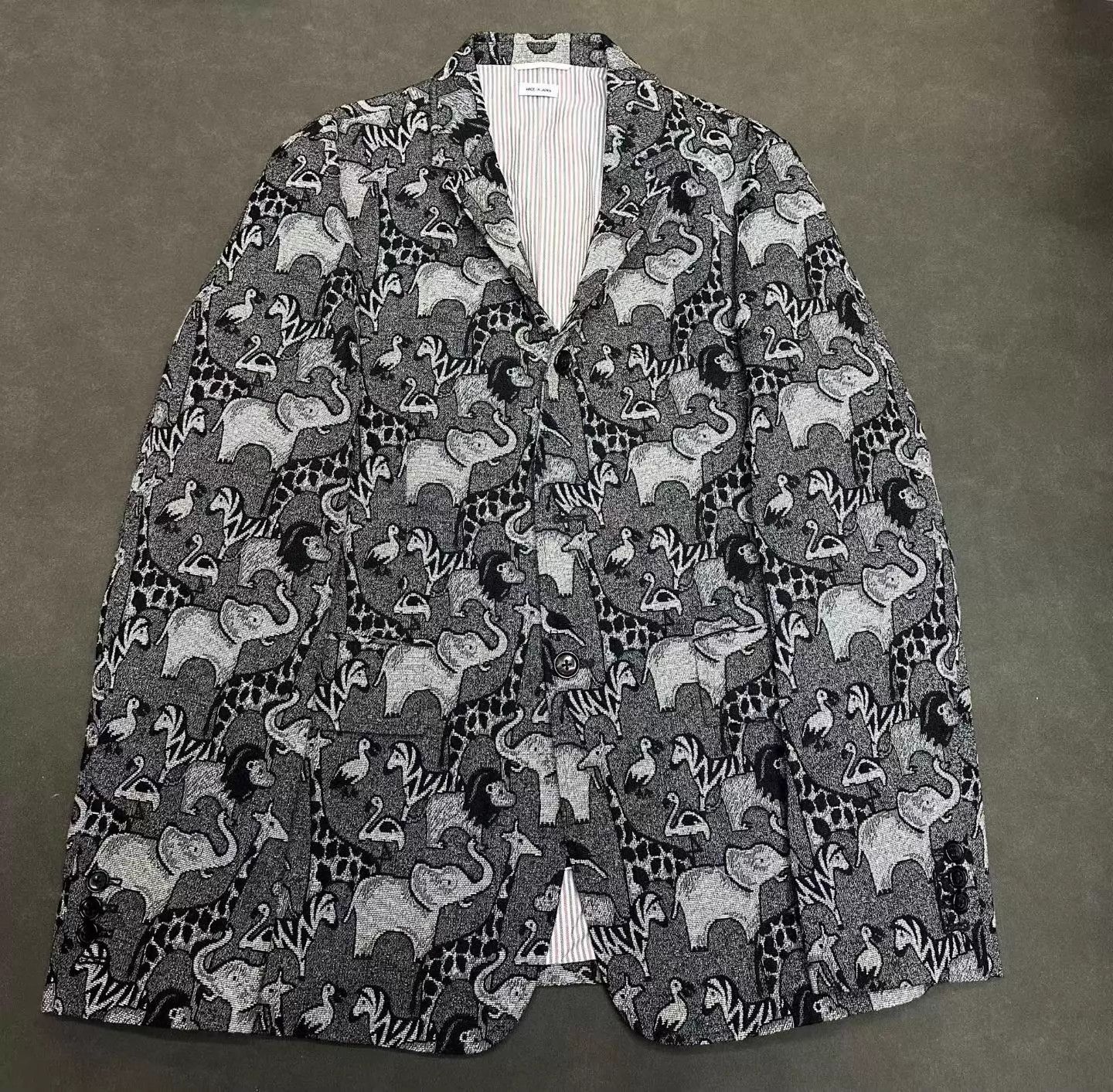 Thom Browne Thom Browne Animal Embroidered Blazer 3 99 New Try-On Size US L / EU 52-54 / 3 - 1 Thumbnail