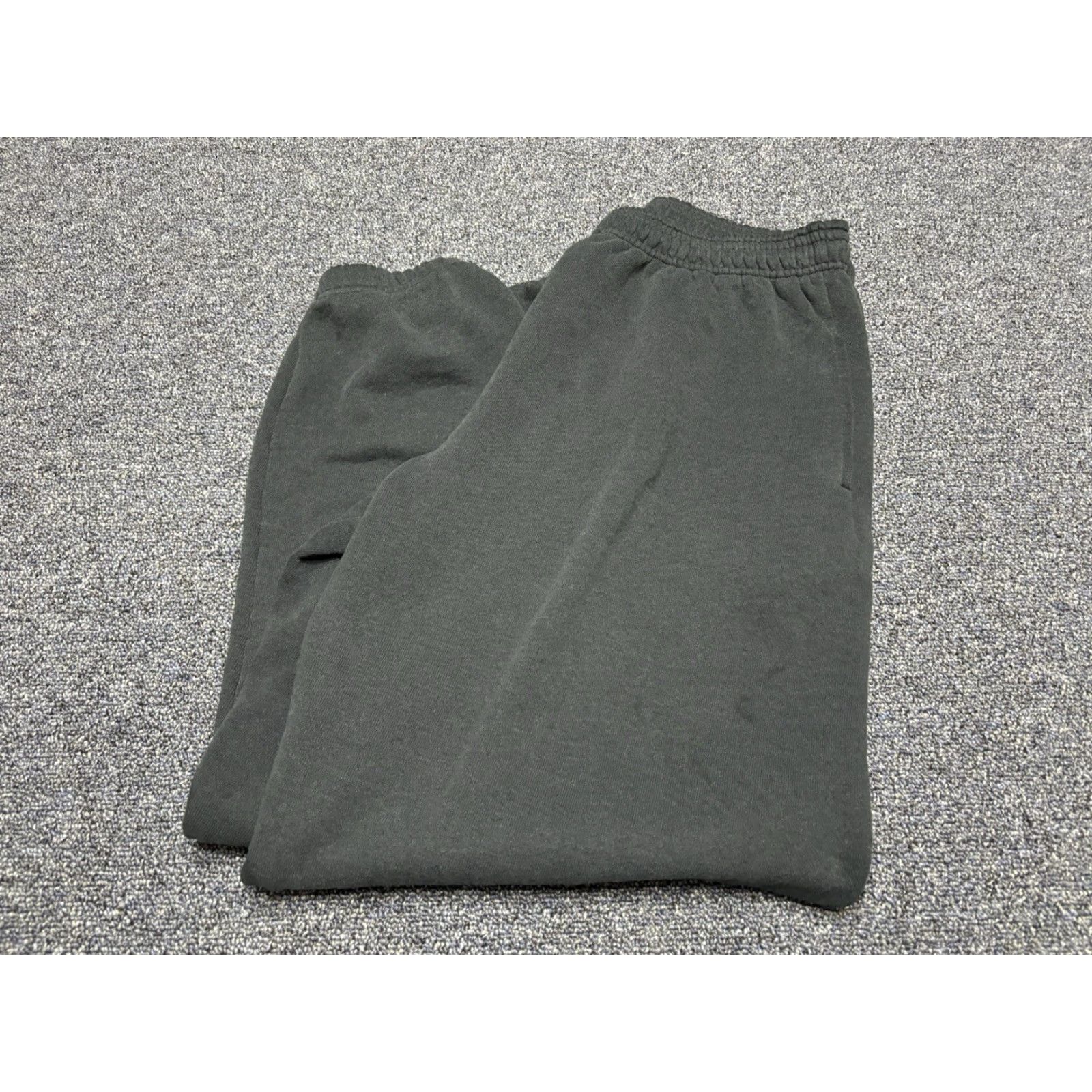 Vintage VINTAGE Discus Athletic Sweatpants Mens L Black Athletic Fit 32 in Inseam 25 in Jersey Cotton Blend USA 80s 90s Short Description As in Notes Size US 33 - 2 Thumbnail