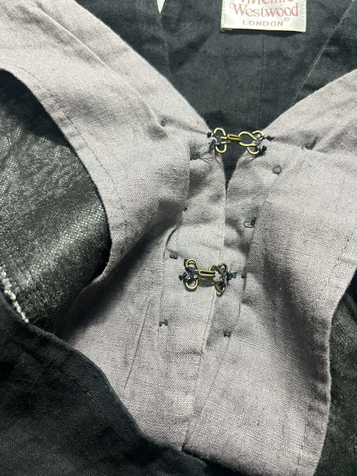 Vivienne Westwood Vivienne Westwood - Vintage Orb Logo Multibutton Vest Size M / US 6-8 / IT 42-44 - 4 Thumbnail