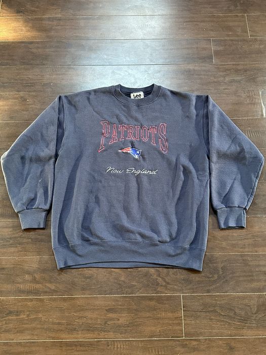 Vintage 90s New England Patriots Embroidered Crewneck Sweatshirt