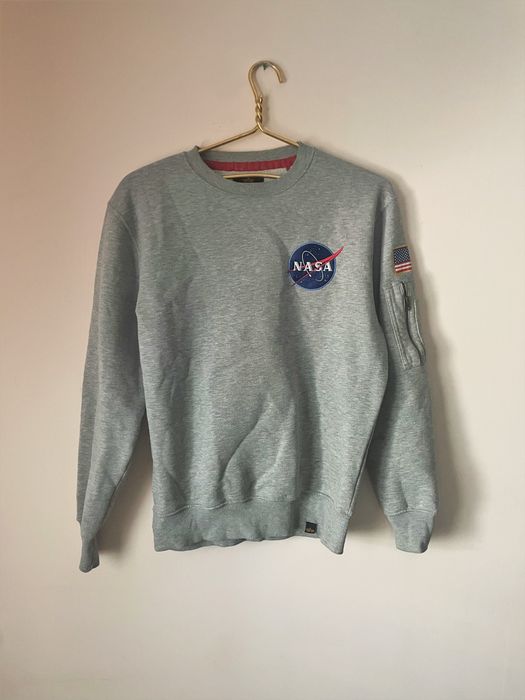 Alpha industries x hot sale nasa sweatshirt