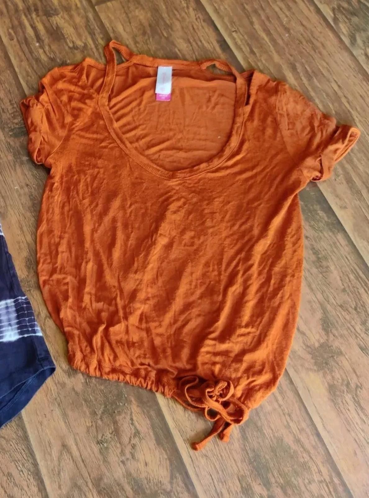 Other Lot Of 2 Shirts Tops Womens Size XS Universal Threads & No B Size XS / US 0-2 / IT 36-38 - 6 Thumbnail