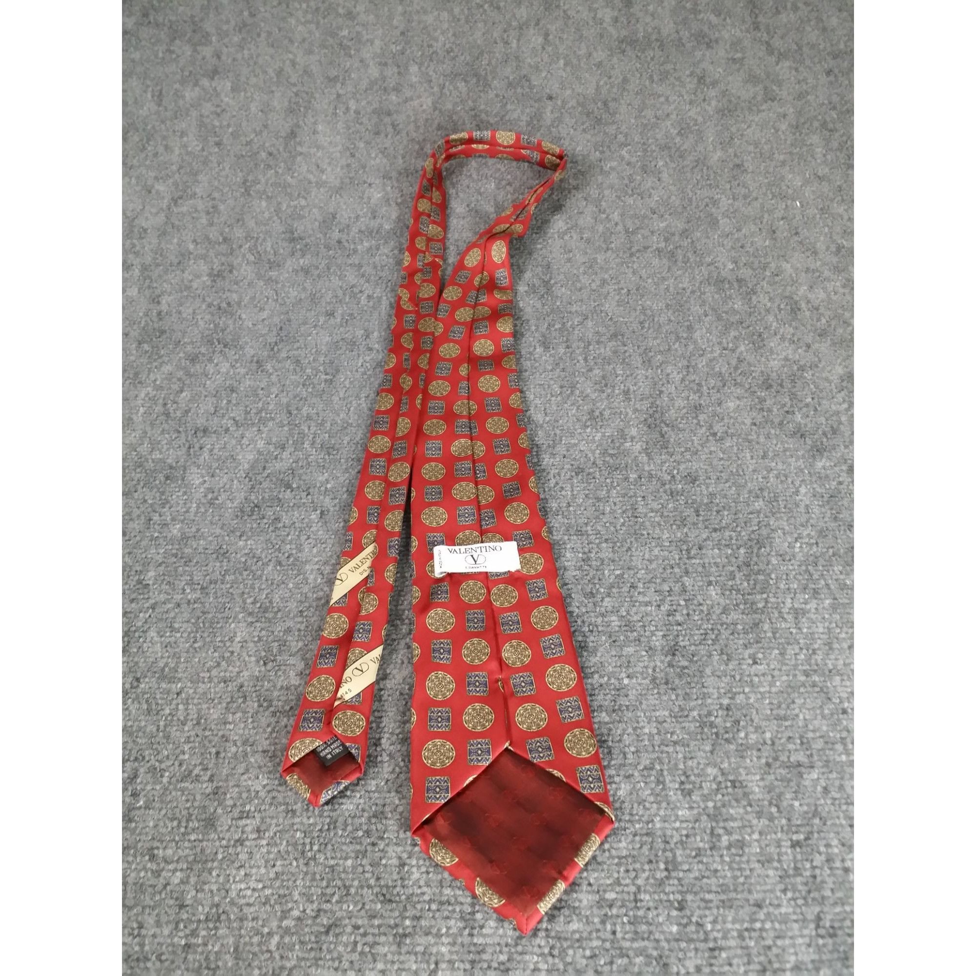Vintage Valentino Cravatte Silk Neck Tie Men Italy Geometric Red Des Size ONE SIZE - 4 Thumbnail