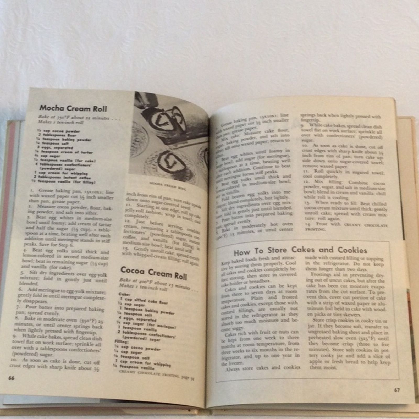Other The Family Circle Vintage Cookbooks Set of Four Hardback Size ONE SIZE - 16 Thumbnail
