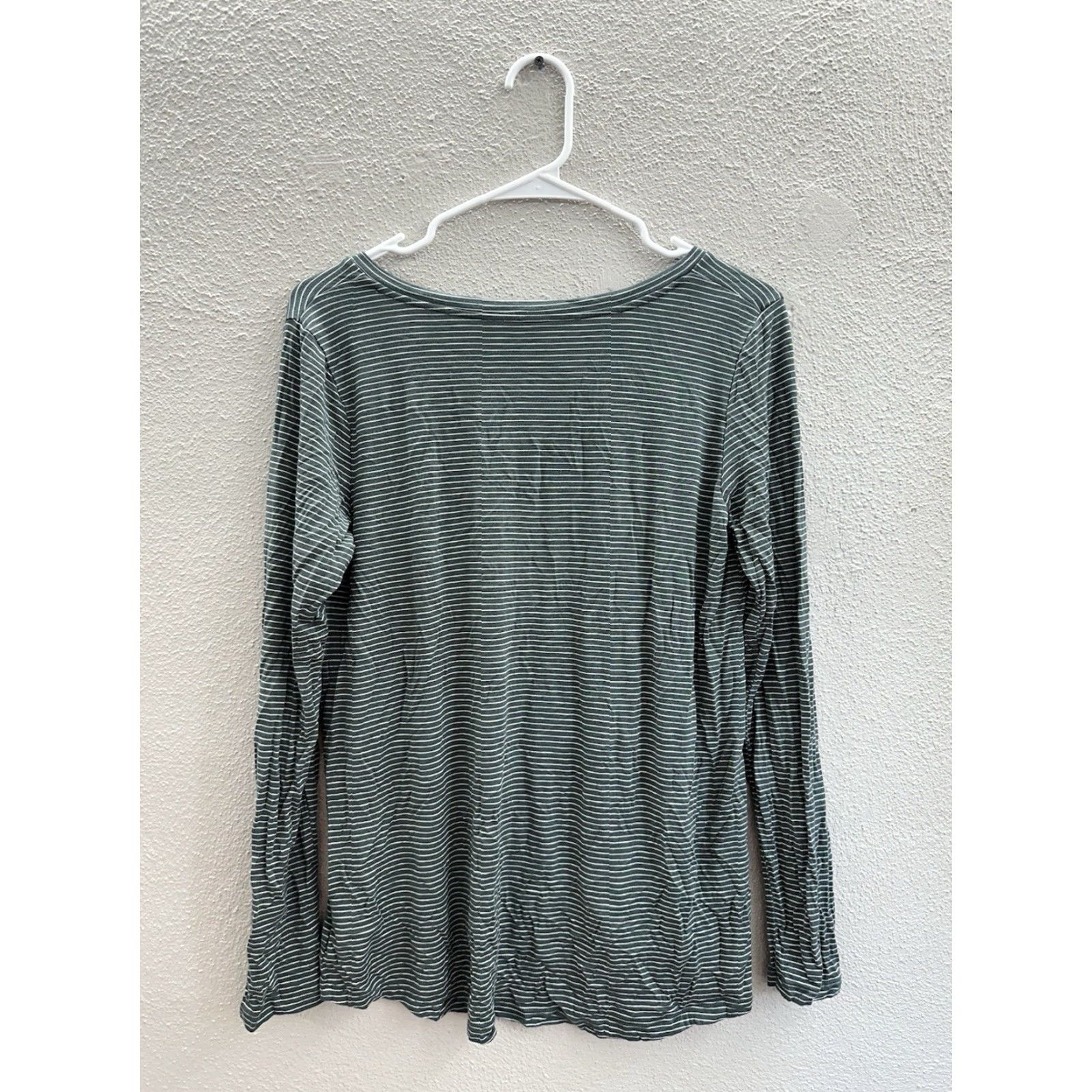 American Eagle Outfitters American Eagle Outfitters Blouse Shirt Long Sleeve Green Size M Womens Slub Knit V-Neck Size M / US 6-8 / IT 42-44 - 7 Thumbnail