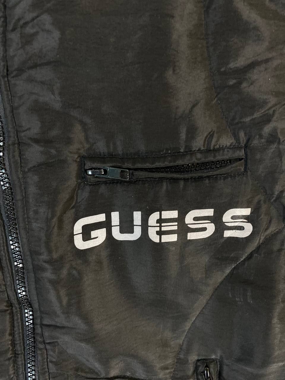 Guess vintage guess puffer vest very nice design Size US M / EU 48-50 / 2 - 2 Thumbnail