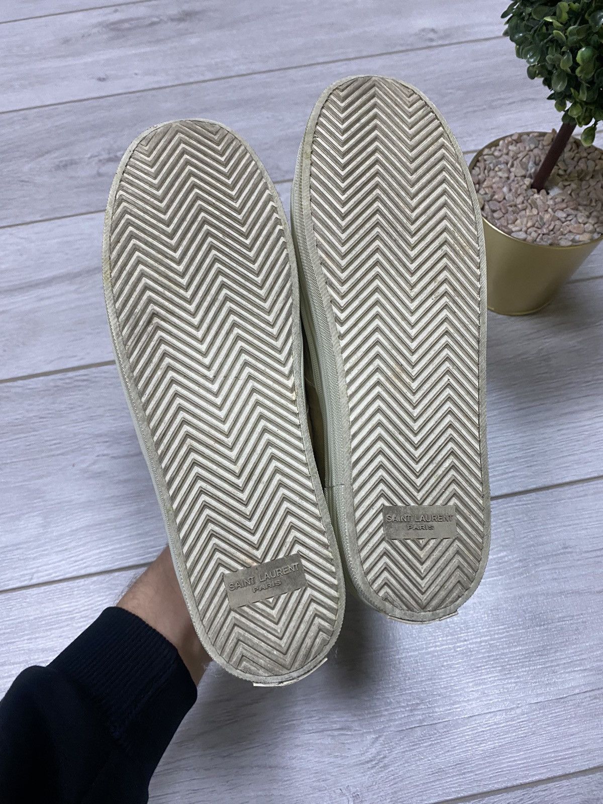 Saint Laurent Paris Saint Laurent Paris metallic platinum court leather sneakers Size US 10 / IT 40 - 5 Thumbnail