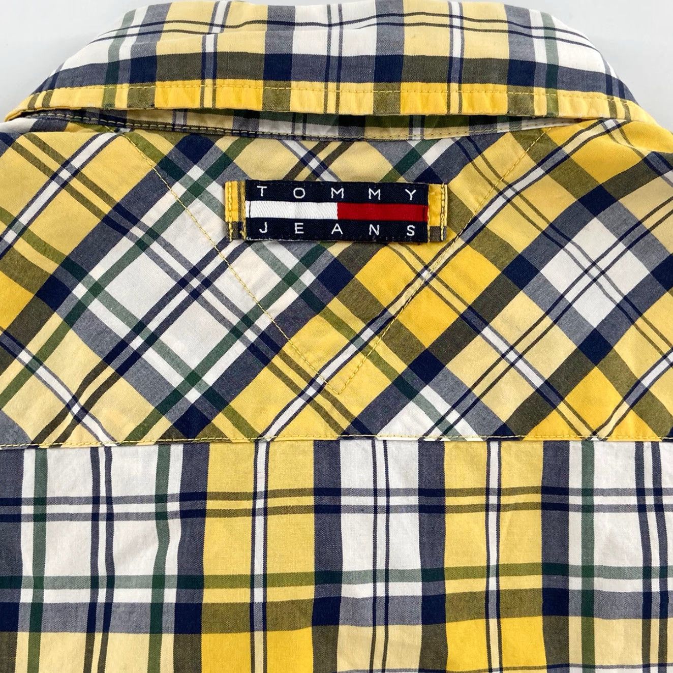 Tommy Hilfiger VINTAGE Tommy Hilfiger Plaid Button-Up Shirt Adult XXL Yellow Short Sleeve Pocket Casual Mens Size US XXL / EU 58 / 5 - 4 Thumbnail