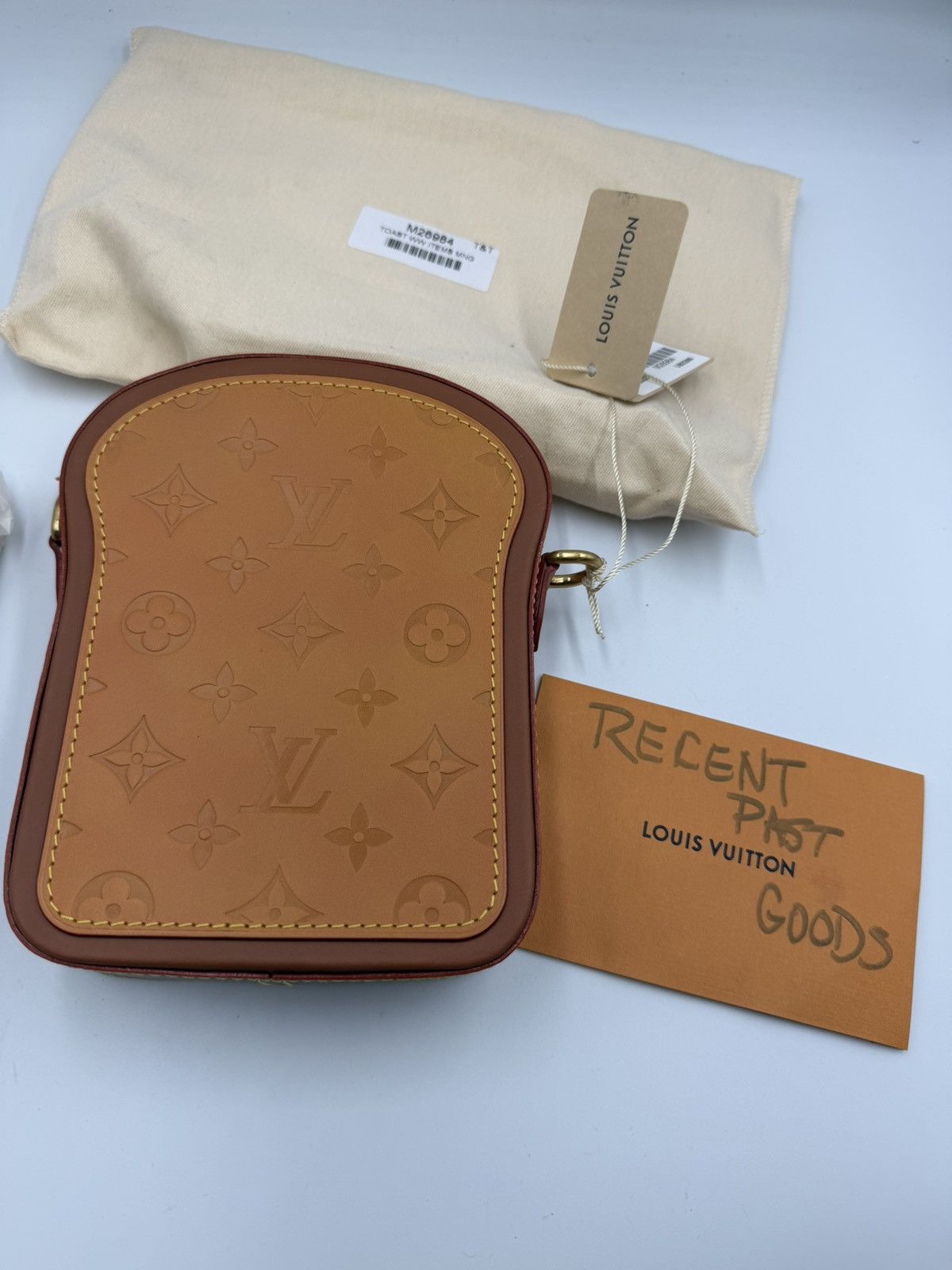 Louis Vuitton Louis Vuitton Ultra Rare M26984 Toast Wearable Wallet Size ONE SIZE - 7 Thumbnail