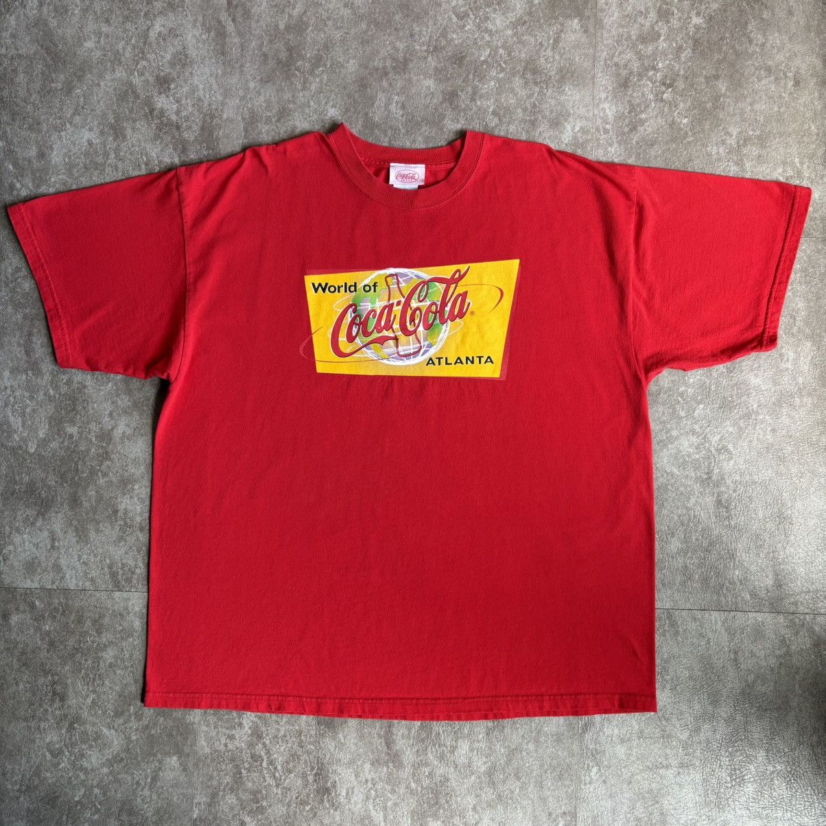 Vintage Vintage 2000s World of Coca-Cola Atlanta T Shirt Size US XXL / EU 58 / 5 - 3 Thumbnail