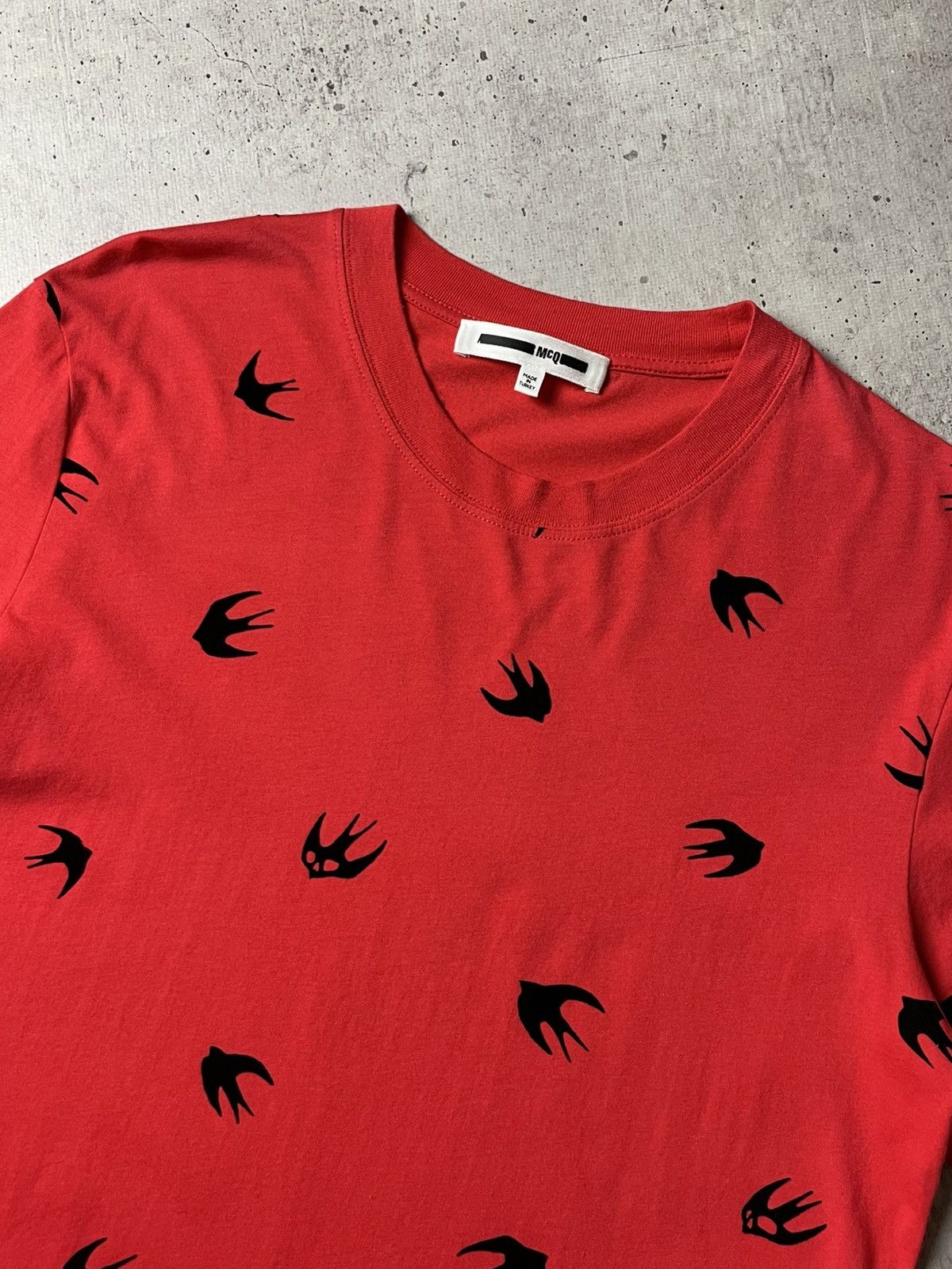 Alexander McQueen McQ by Alexander McQueen Swallow Printed T- Shirt Size US M / EU 48-50 / 2 - 2 Thumbnail
