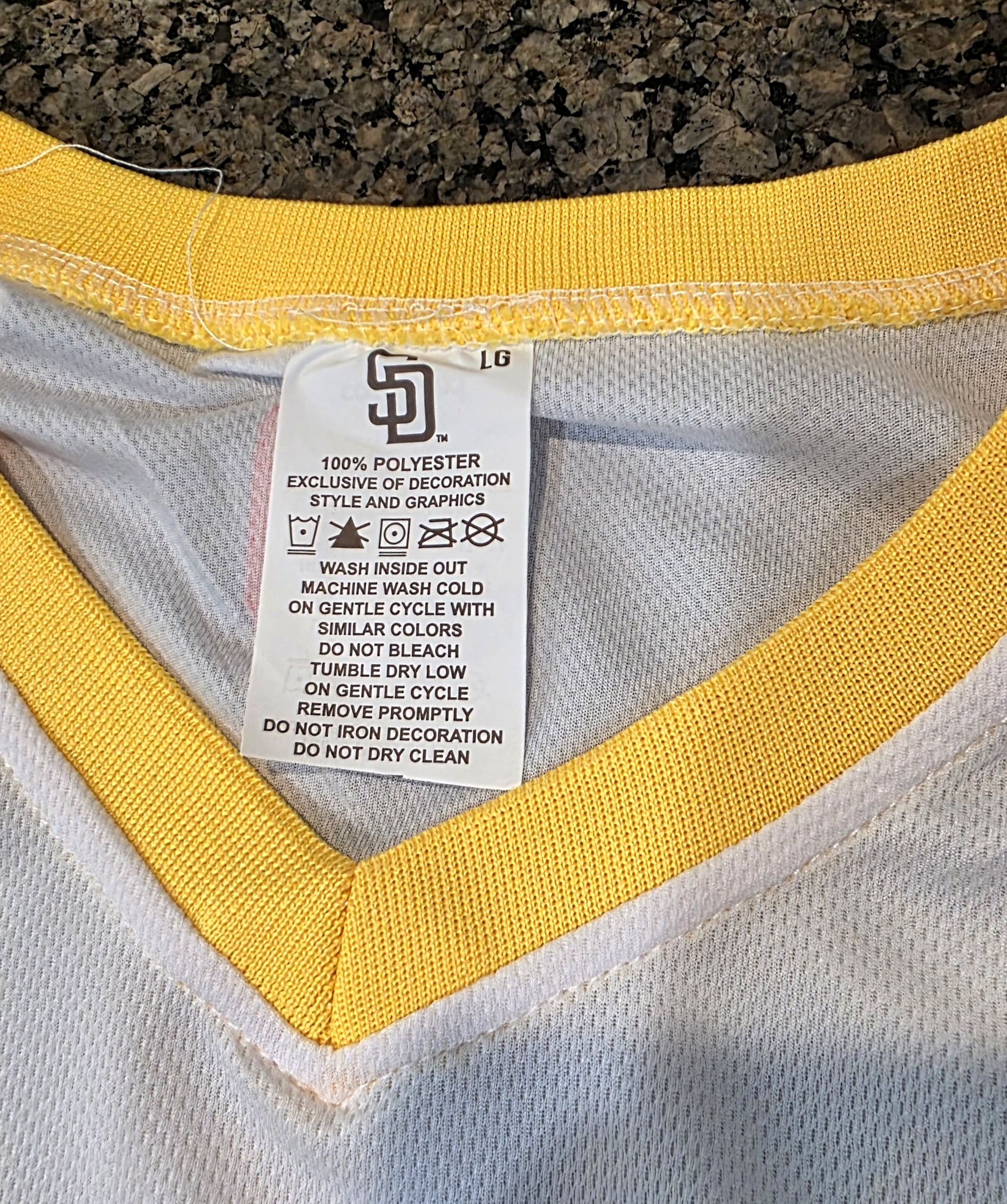 Other Manny Machado City Connect San Diego Padres Basketball Jerse Size US L / EU 52-54 / 3 - 8 Thumbnail