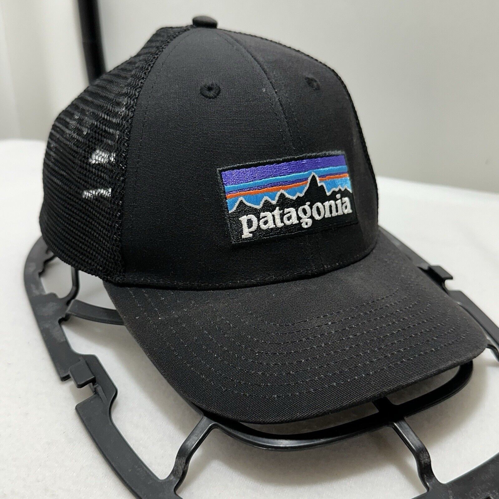 Patagonia Patagonia Mesh Snapback Adjustable Hat Embroidered Logo Size ONE SIZE - 1 Thumbnail