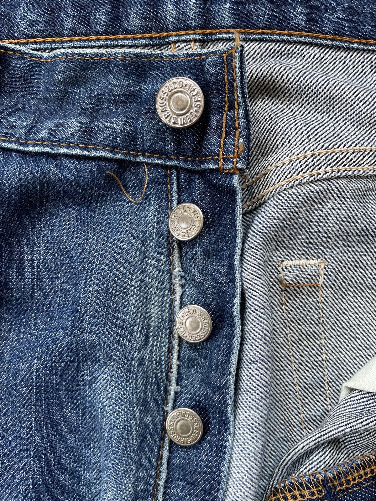 Levi's Levis 513 Straight Jeans (LG142) Size US 32 / EU 48 - 9 Thumbnail
