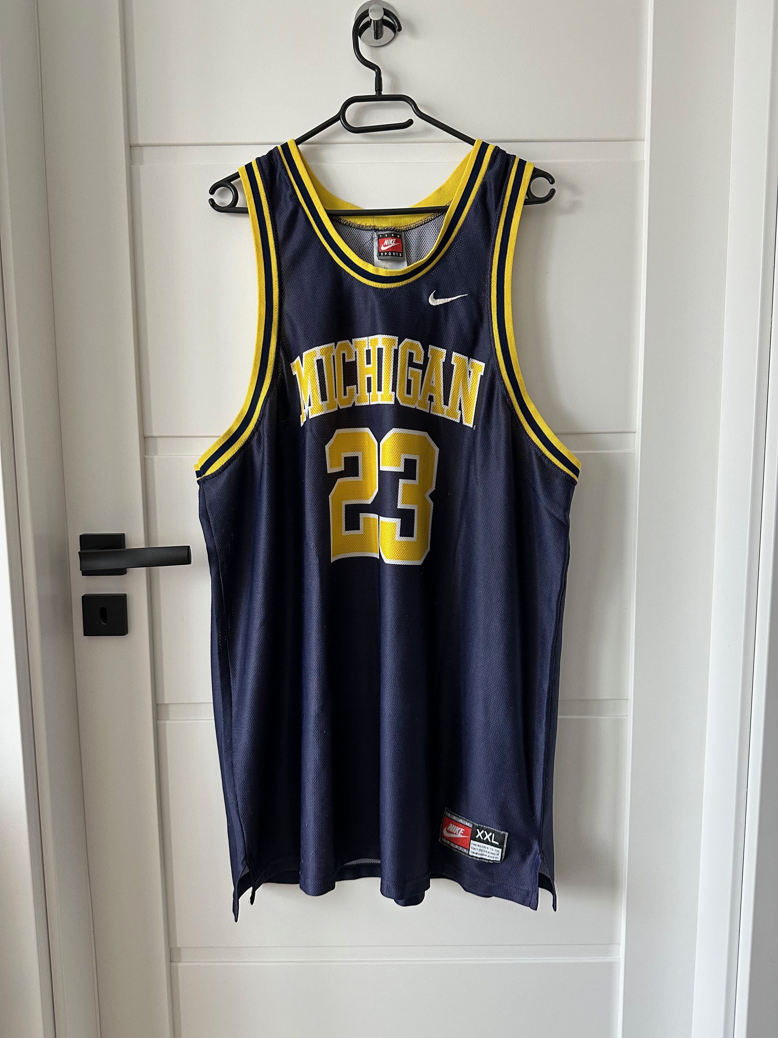 Nike Nike Michigan Wolverines vintage #23 Basketball jersey Size US XXL / EU 58 / 5 - 1 Thumbnail