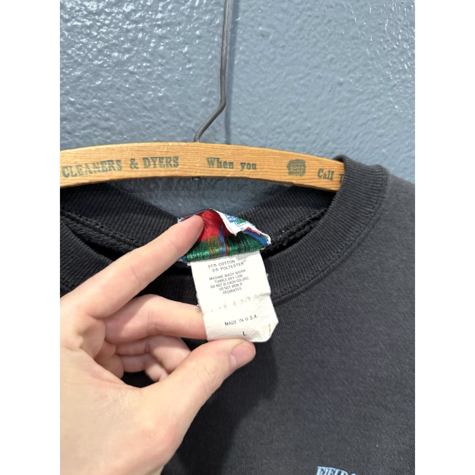 Vintage VINTAGE Field And Stream Sweatshirt L Black Embroidered 90s Pullover Mens Large Size US L / EU 52-54 / 3 - 3 Thumbnail