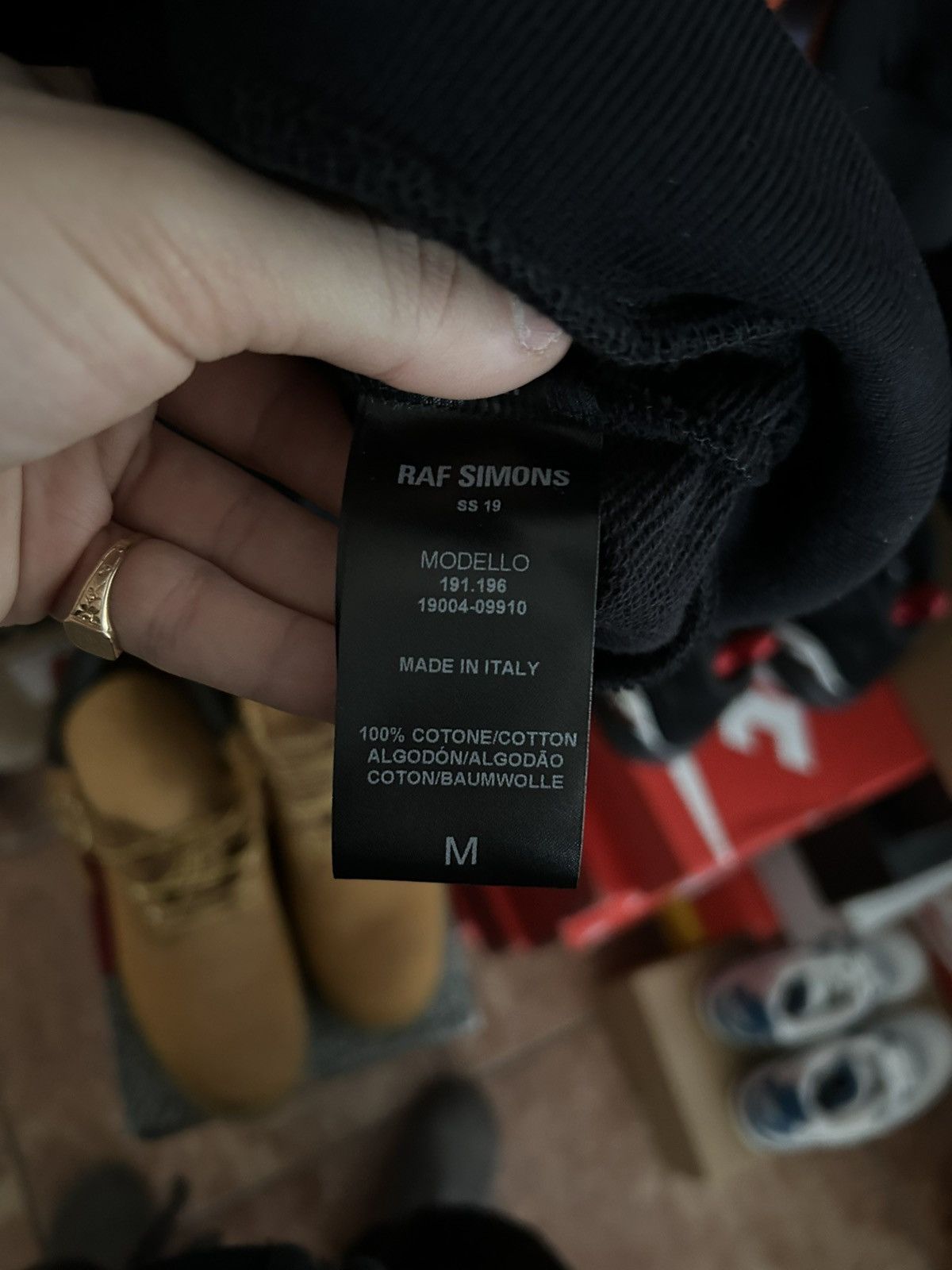 Raf Simons Raf simons sleeveless hoodie runway edition brand new! Size US M / EU 48-50 / 2 - 8 Thumbnail
