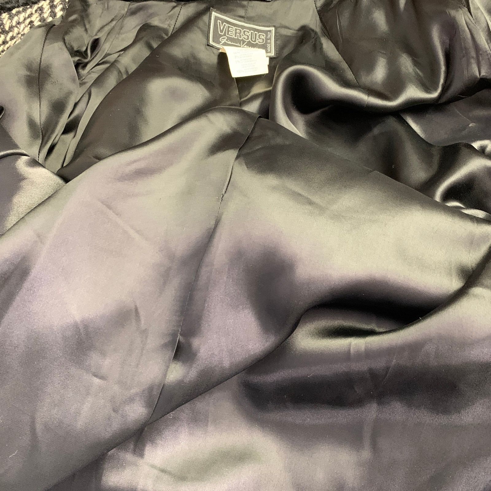 Versace Vintage VERSUS Black White Herringbone Raglan Coat Size US L / EU 52-54 / 3 - 7 Thumbnail