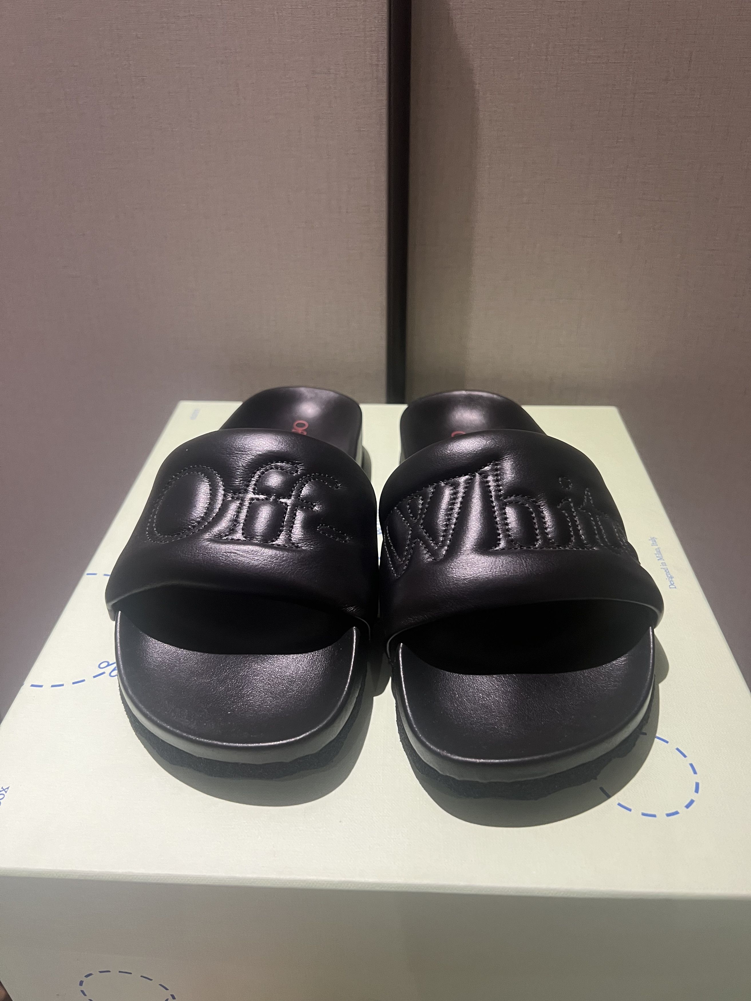 Off-White Off-White Bookish Leather Slider Size US 7 / EU 40 - 2 Thumbnail