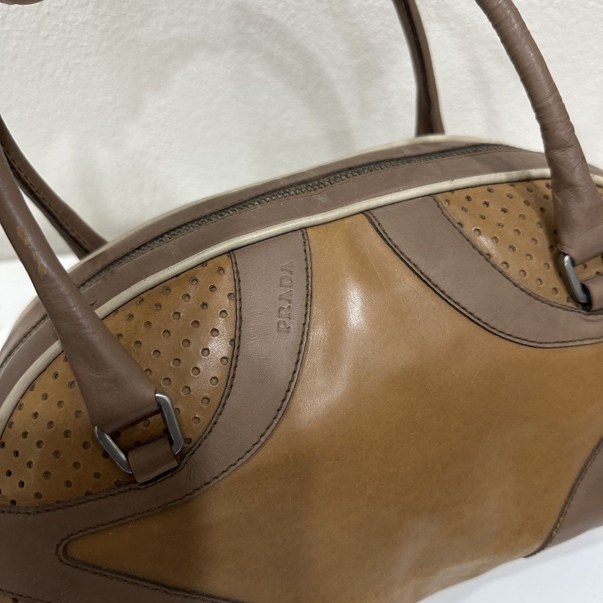 Prada ‼️LASTDROP‼️ AUTHENTIC PRADA SS 2000 LEATHER BOWLING BAG Size ONE SIZE - 4 Thumbnail
