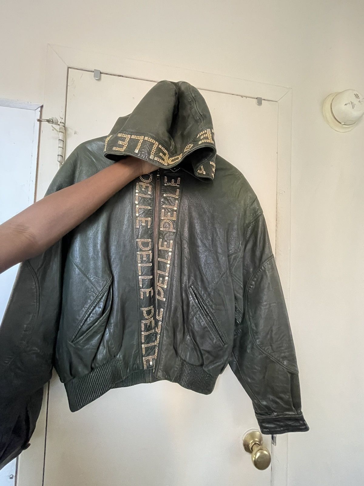 Pelle Pelle Pelle Pelle Size US M / EU 48-50 / 2 - 4 Thumbnail