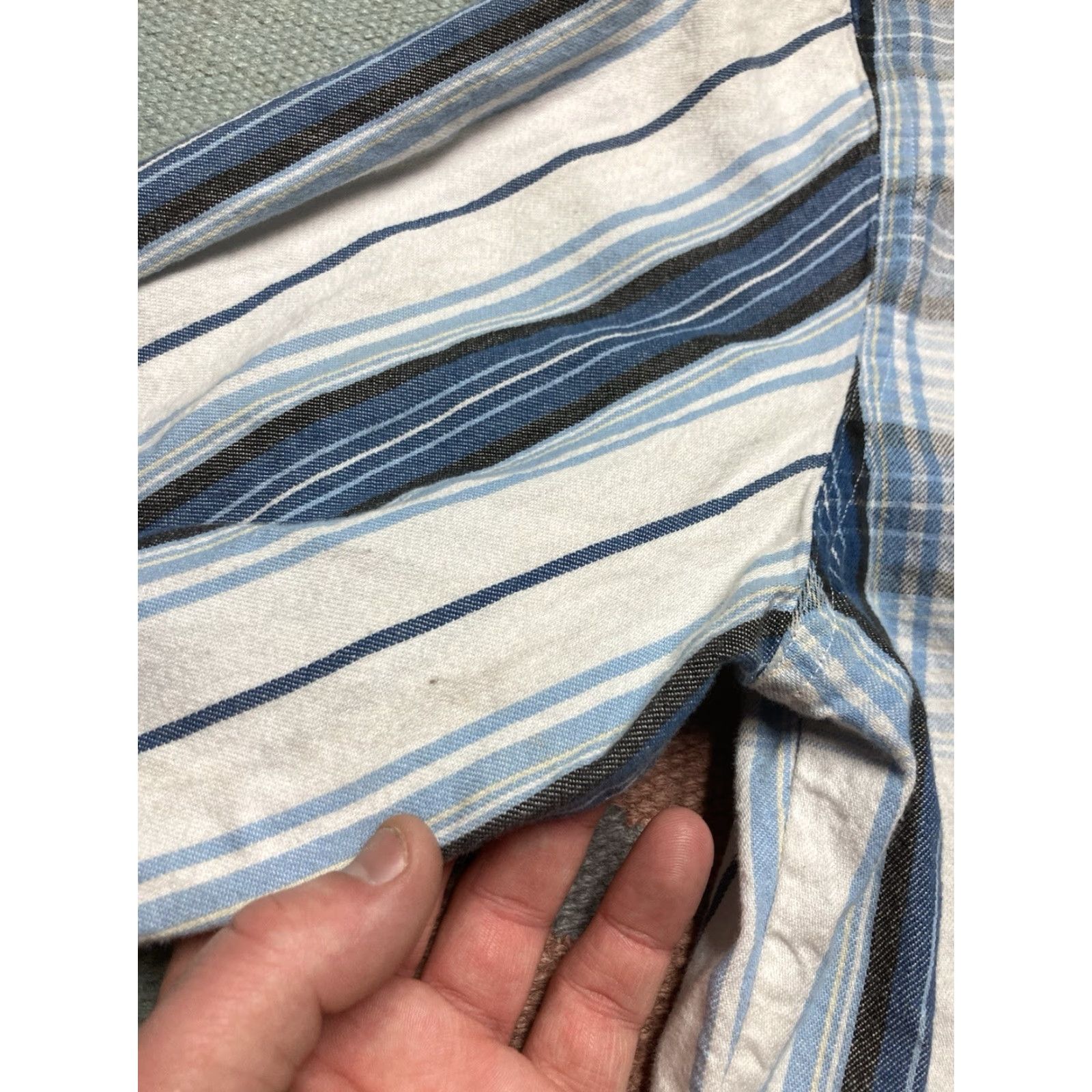 Wrangler VINTAGE Wrangler Button-Up Shirt Long Sleeve Western Plaid Blue Women’s XL Shirt Womens XL Blue Plaid Western Button-Up Size XL / US 12-14 / IT 48-50 - 3 Thumbnail
